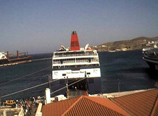 Το Νήσος Χίος στο λιμάνι της Σύρου