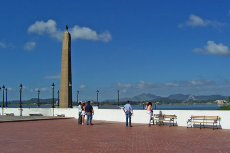 PASEO DE LAS BOVEDAS 01