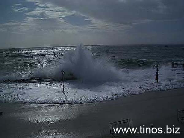 wave-058